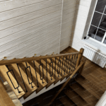 Облицовка бетонной лестницы ясенем с ограждением